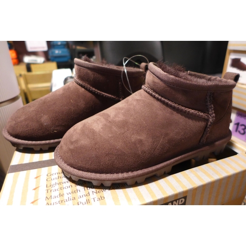 3089 - 2 Pairs of children's Kirkland Signature chocolate coloured Shearling boots - UK size C13 * this lot... 