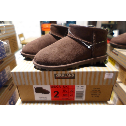 3096 - 3 Pairs of children's Kirkland Signature chocolate coloured Shearling boots - UK size C1 * this lot ... 