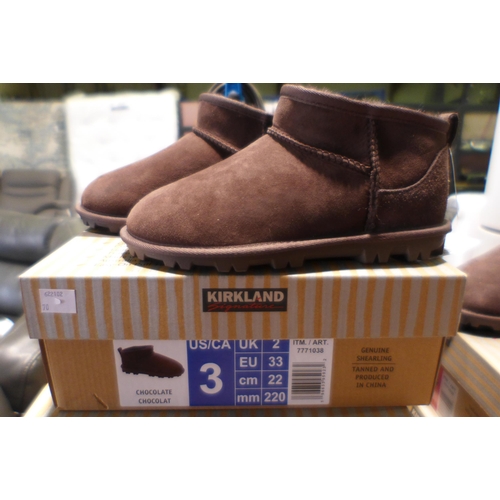 3102 - Pair of children's Kirkland Signature chocolate coloured Shearling boots - UK size C2 * this lot is ... 