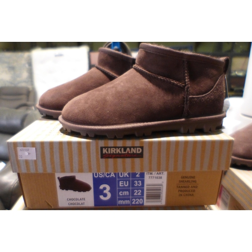 3106 - Pair of children's Kirkland Signature chocolate coloured Shearling boots - UK size C2 * this lot is ... 