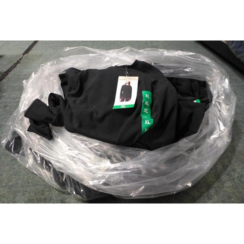 3207 - Quantity of women's Mondetta black crew neck long sleeve tops - mainly size XL * this lot is subject... 