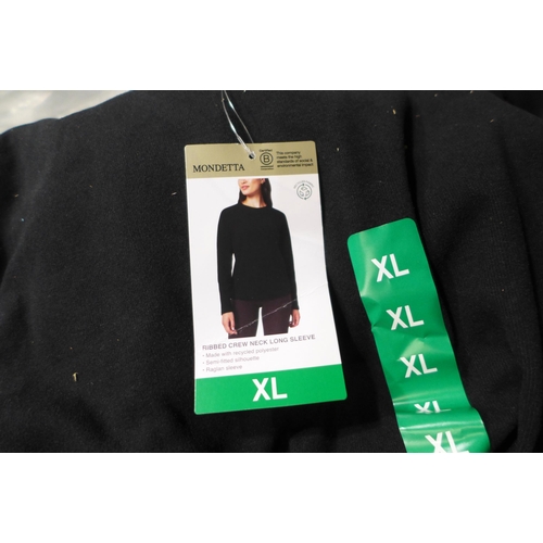 3207 - Quantity of women's Mondetta black crew neck long sleeve tops - mainly size XL * this lot is subject... 