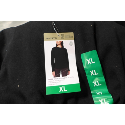 3208 - Quantity of women's Mondetta black crew neck long sleeve tops - mainly size XL * this lot is subject... 