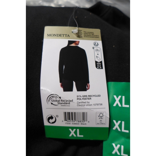 3208 - Quantity of women's Mondetta black crew neck long sleeve tops - mainly size XL * this lot is subject... 