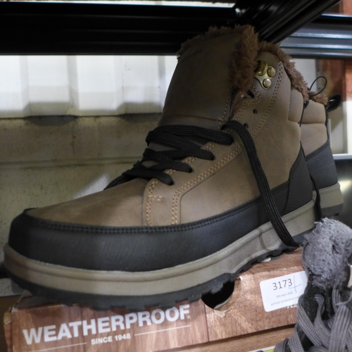 3211 - Two Pairs Of Mens Weatherproof Boots - Uk Size 7+8 * this lot is subject to VAT