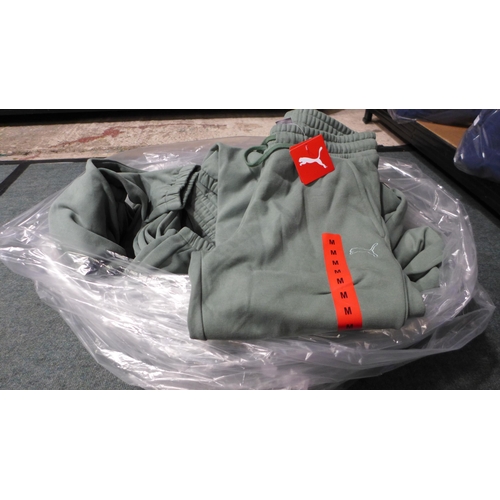 3226 - Quantity of Mens Eucalyptus coloured Puma joggers - mixed size * this lot is subject to VAT