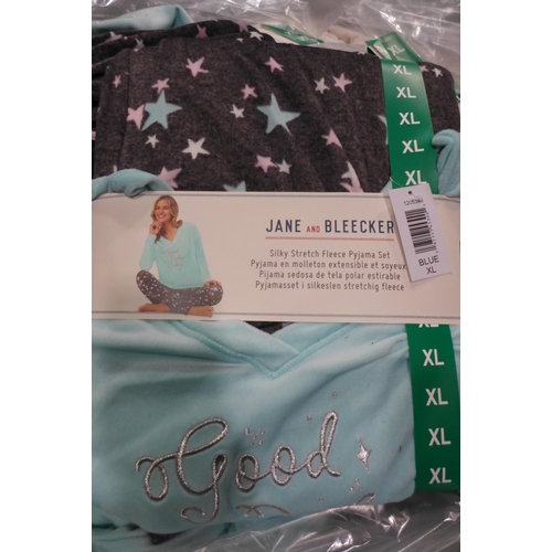 3283 - Assorted women's pyjamas and loungewear - various sizes/styles, etc. * this lot is subject to VAT