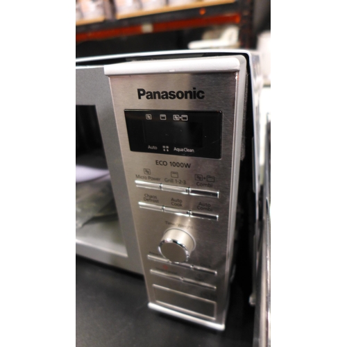 3319 - Panasonic Grill Microwave (Damaged Casing) - model no. nn-Gd37Hs, Original RRP £129.99 + VAT (320-66... 