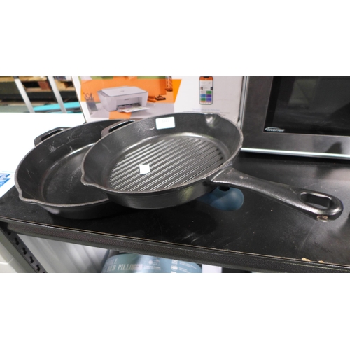 3321 - Tramontina cast Iron Pan Set (320-94) *This lot is subject to VAT