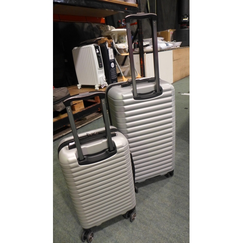 3332 - Delsey 2 Piece Silver Trunk Set  , Original RRP £119.99 + VAT (320-96) *This lot is subject to VAT