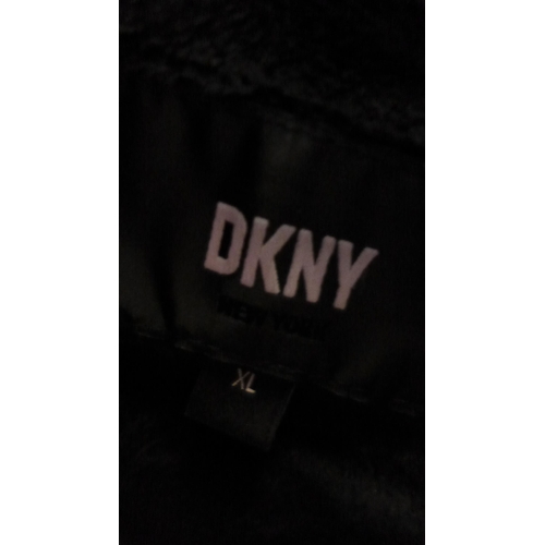 3344 - Women's light grey coloured DKNY hooded coat - size XL * this lot is subject to VAT