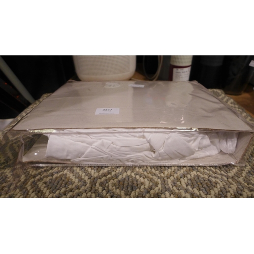 3367 - Sanderson Fitted Sheet (300TC) and Multy Floor Runner *Item is subject to VAT(319-187,191/901)