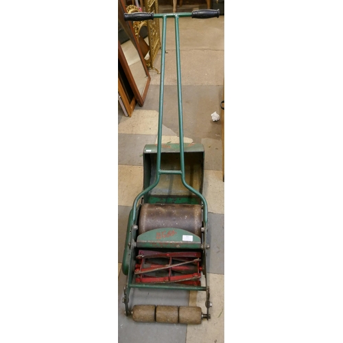 362 - A vintage Webb lawnmower