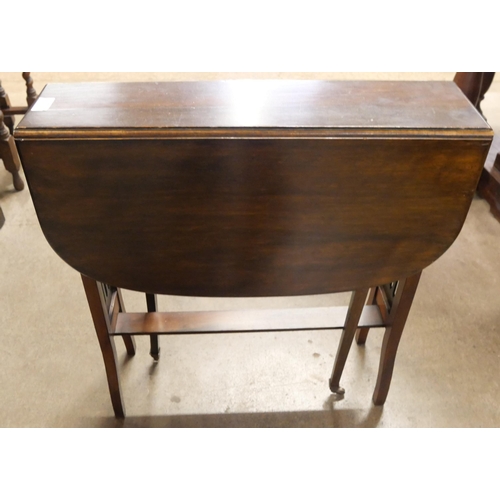 244 - An Edward VII mahogany Sutherland table