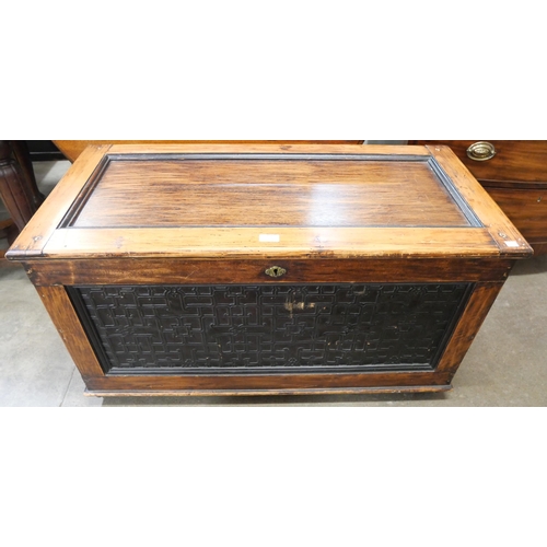 251 - An eastern pine blanket box