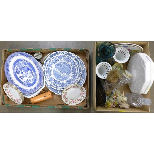 1095 - A collection of blue and white plates; Barratts of Staffordshire Willow, Churchill Ridgway of Staffo... 