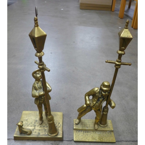 1093 - A box of mixed brass ornaments and two pairs of bellows **PLEASE NOTE THIS LOT IS NOT ELIGIBLE FOR I... 