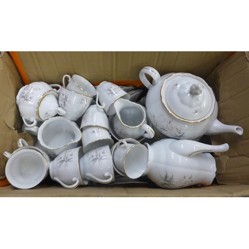 1097 - Two tea sets, Czechoslovakian and Bavarian **PLEASE NOTE THIS LOT IS NOT ELIGIBLE FOR IN-HOUSE POSTI... 