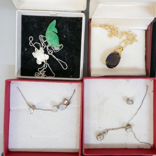 639 - Eleven items of silver jewellery and a pearl necklace with 9ct gold clasp