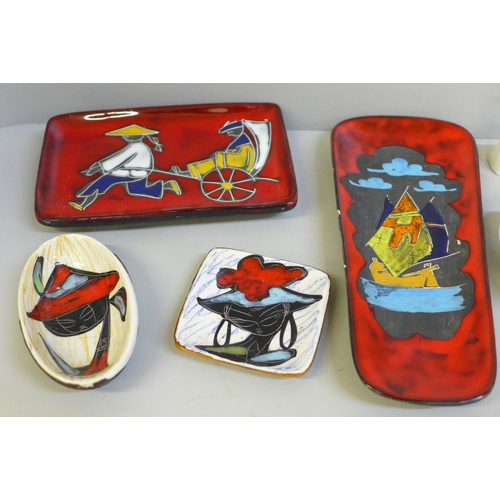 680 - A San Marino pottery wall plaque and one other, five pin dishes and a small model giraffe