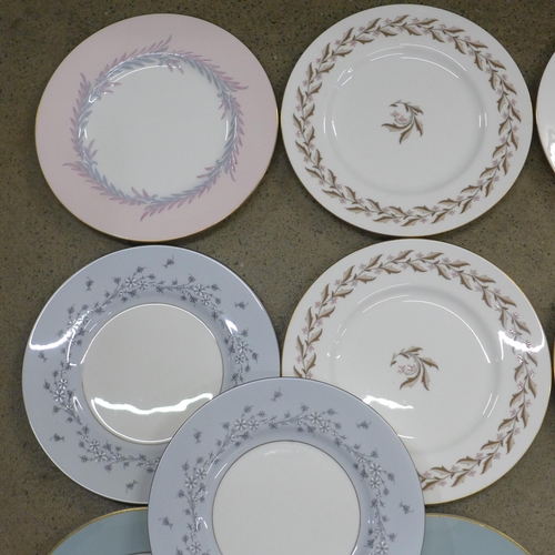 682 - Fourteen cabinet plates including Minton and Royal Worcester