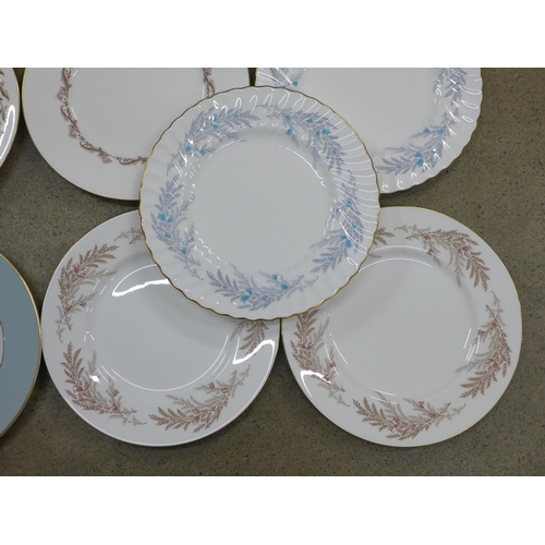 682 - Fourteen cabinet plates including Minton and Royal Worcester