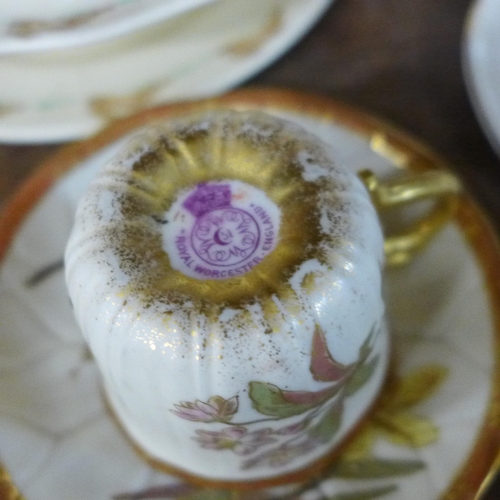 686 - Royal Doulton Bunnykins bowl, dish, plate and mug, Spode, Wedgwood, Royal Copenhagen and Royal Worce... 