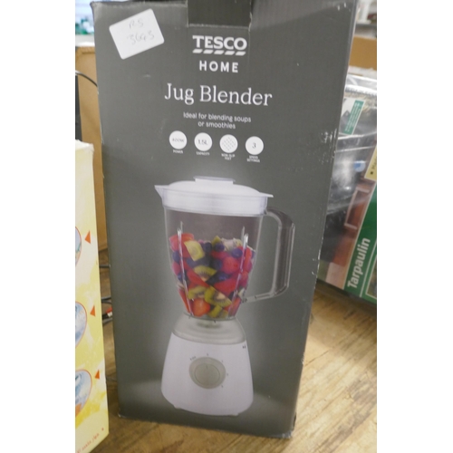 2351 - A Tesco 1.5ltr jug blender, a Moulinex Masterchef kitchen blender and a set of Salter kitchen scales