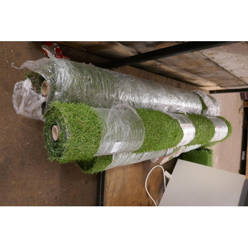 2353 - Three 1 x 4m rolls of new Westminster Classic 15mm artificial grass