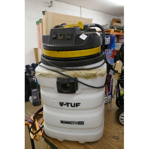 2365 - A V-tuff Mammoth 240 heavy duty water vacuum (7770) * this lot is subject to VAT *this item is to be... 