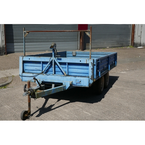 2378 - A twin axle 6 x 9ft metal body trailer with hand winch, trailer light board, hand brake, drop sides ... 