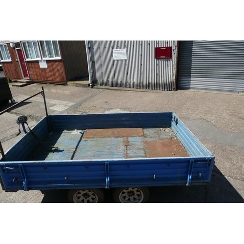 2378 - A twin axle 6 x 9ft metal body trailer with hand winch, trailer light board, hand brake, drop sides ... 