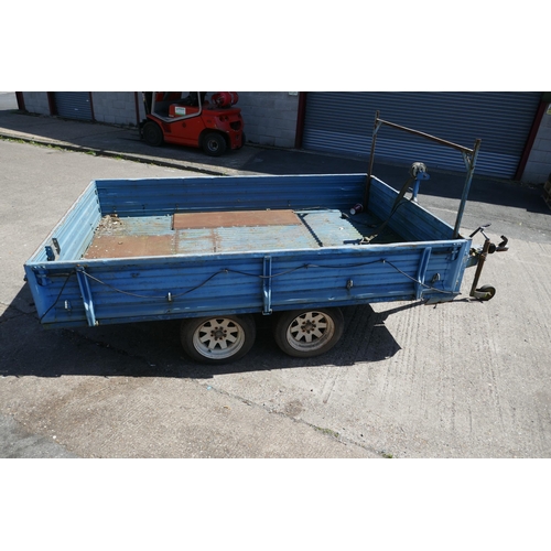 2378 - A twin axle 6 x 9ft metal body trailer with hand winch, trailer light board, hand brake, drop sides ... 