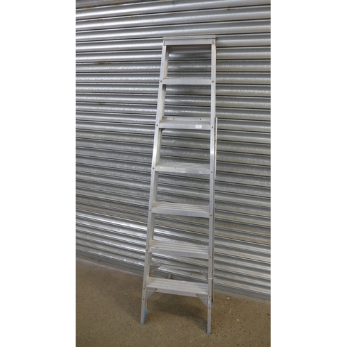 2188 - A 7-rung aluminium stepladder