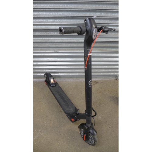 2264 - 3 electric scooters - a Citysports C52 36V, a Veritus Global electric scooter and one other - Police... 