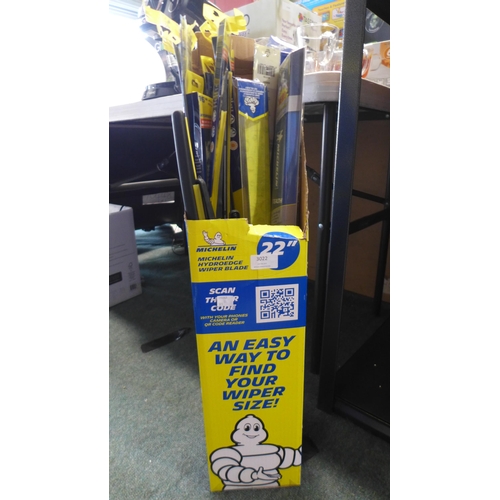 3021 - Quantity of mixed size Michelin Wiper Blades  (321-117-122) *This lot is subject to VAT