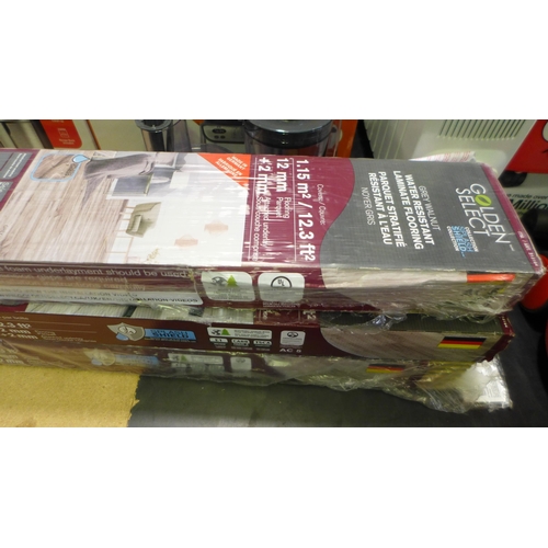 3081 - 3 packs of Grey Walnut Laminate Flooring (321-292,293) *This lot is subject to VAT