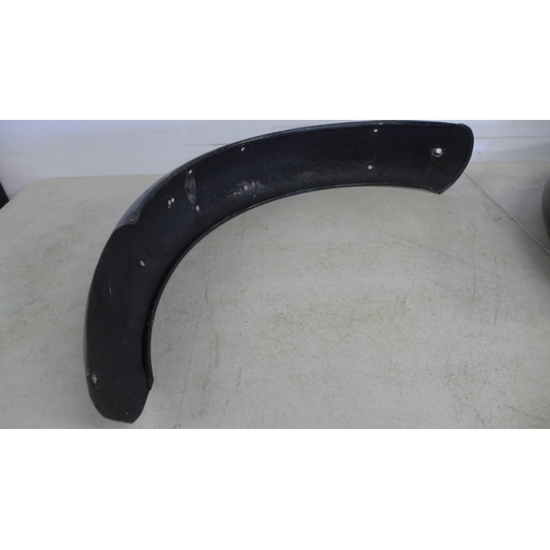 2326 - A set of vintage motorcycle fenders - possible Norton