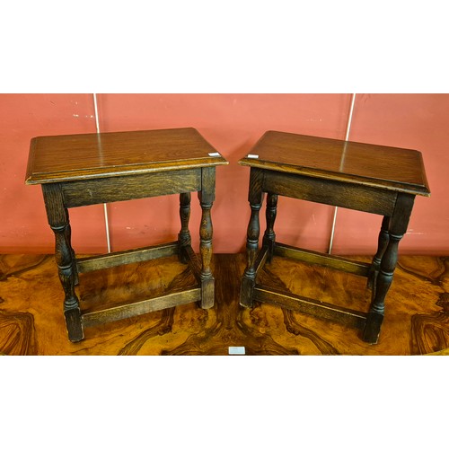 139B - A pair of 18th Century style oak stools