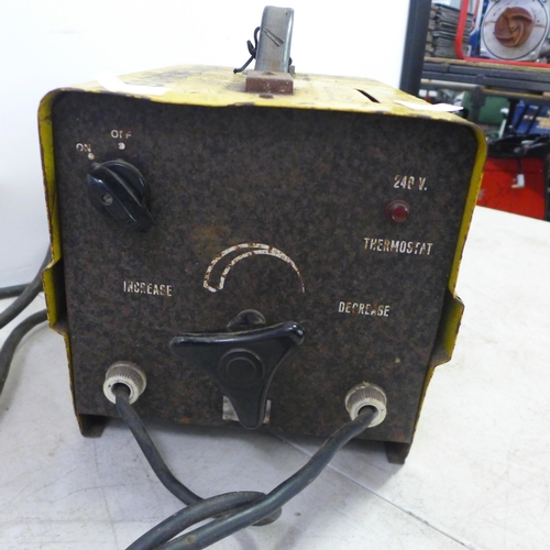 2029 - A Sureweld 125 stick welder