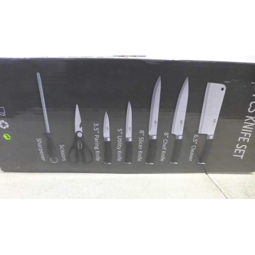 2057 - A CF 8-piece knife set with stand