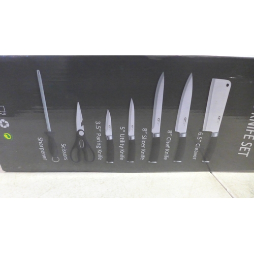 2058 - A CF 8-piece knife set with stand