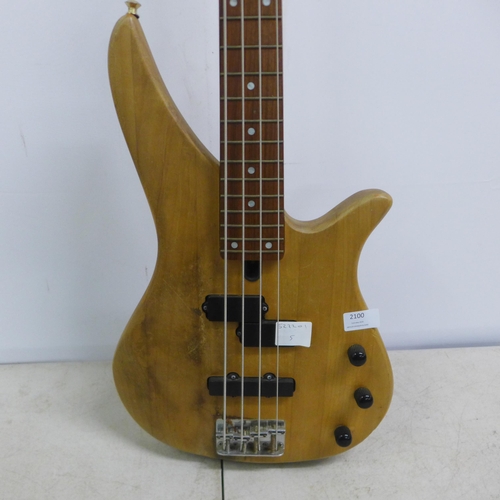 2100 - A Yamaha bass guitar