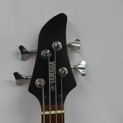 2100 - A Yamaha bass guitar