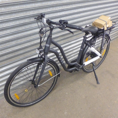 2183 - A Pure Free City 25km/h, 250W step through electric bike with battery charger and key - unused RRP £... 