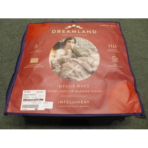 3377 - Dreamland Fur Heated Throw  - 120 X 160 Cm (321-27) *This lot is subject to VAT