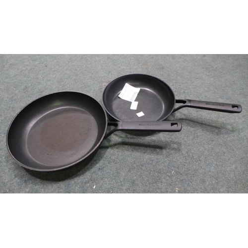 3379 - Kitchenaid Fry Pans (321-40) *This lot is subject to VAT