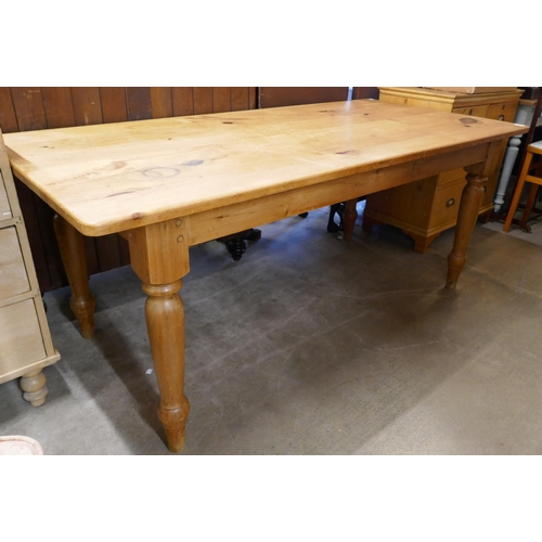 271 - A Victorian style pine farmhouse table