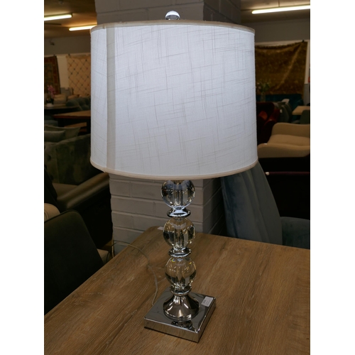 1418 - A crystal table lamp with white shade - Damaged switch