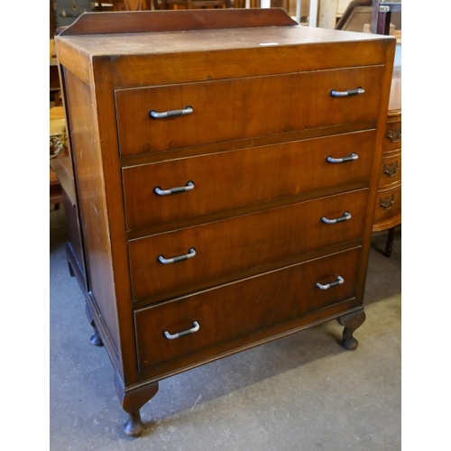 189 - A walnut chest of drawers